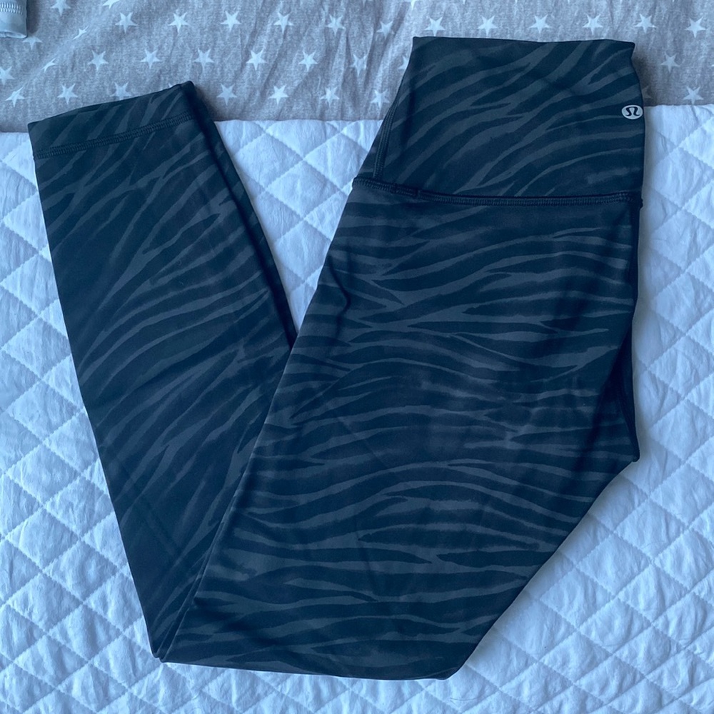 Lululemon Wunder Under leggings